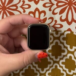 Series 7 Apple Watch - 41mm